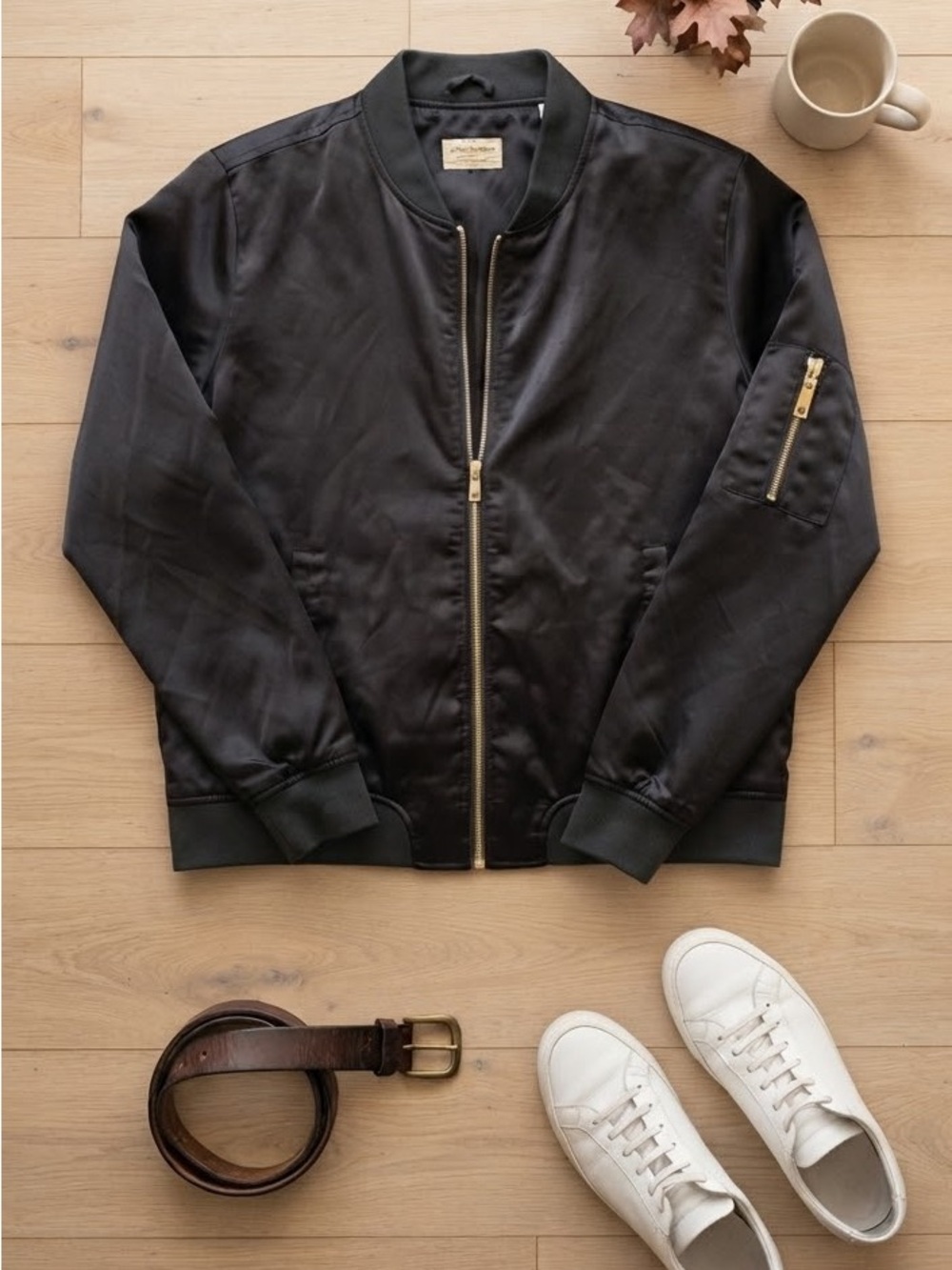 Ardene Black Bomber Jacket with Gold Zipper Y2K Indie Médium